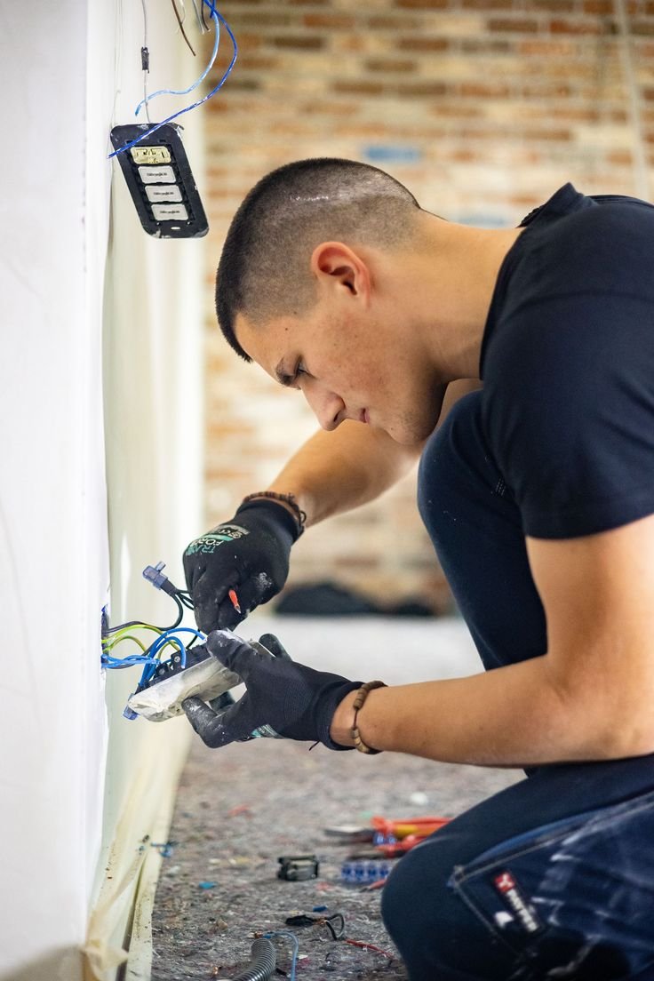 Contemporary House renovation_ Laying tiles and finishing (1)